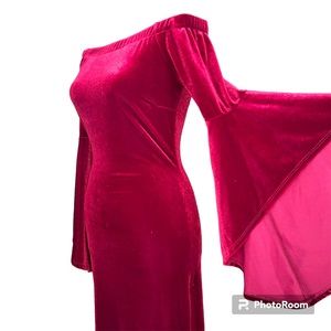 Women’s Red Velvet Long Sleeve Midi Dress Size S
